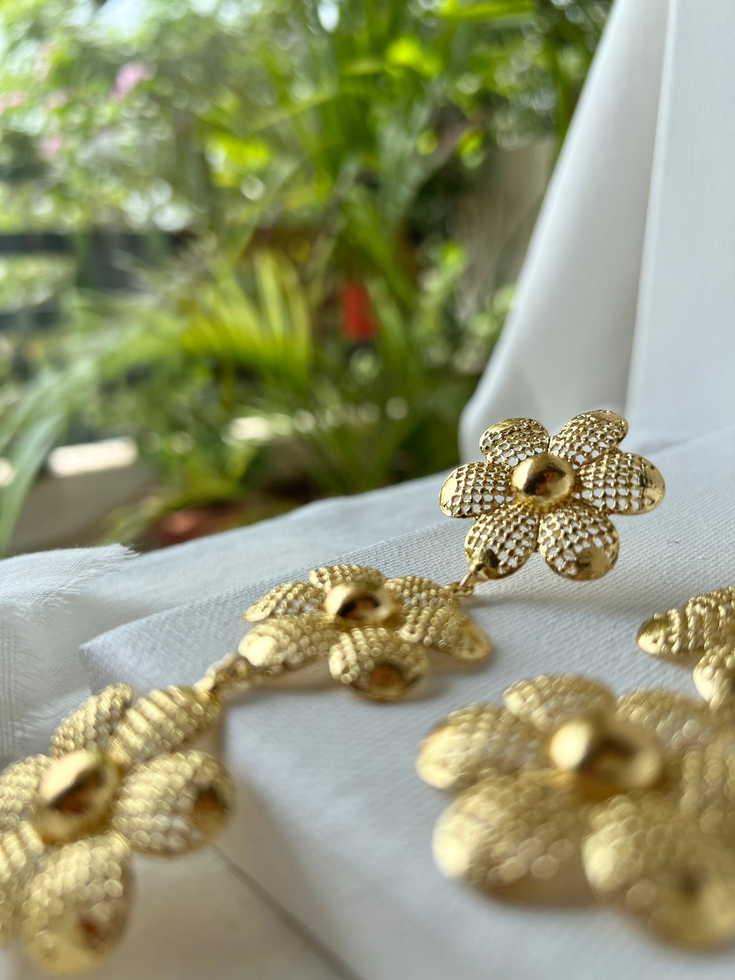 Golden Daisy Cascade Earrings