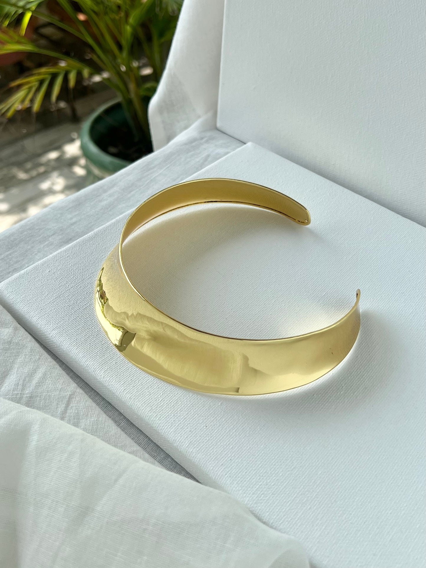 Regal Hasli Collar